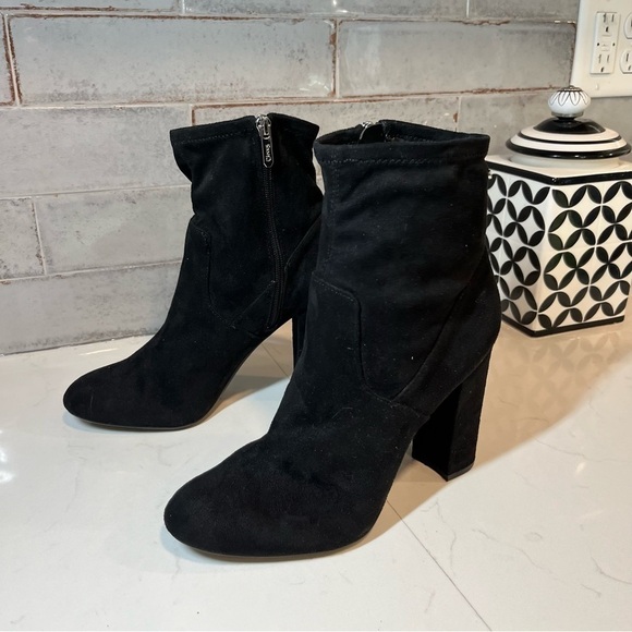 Circus Sam Edelman Carinda Black Faux Suede Bootie 8.5 - Picture 1 of 10